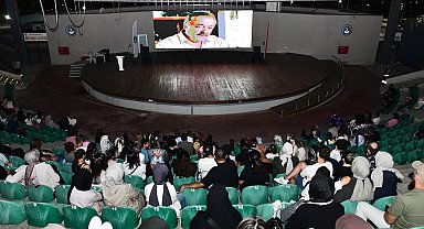 Kestel'de açık hava sinema keyfi tüm hızıyla sürüyor