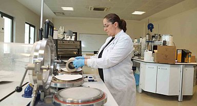 Kâğıt atıkları doğada çözünebilir saksıya dönüşecek
