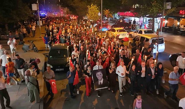 Kırıkkale'de 30 Ağustos Zafer Bayramı dolayısıyla "fener alayı" düzenlendi