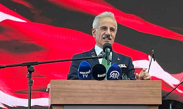 Kırşehir'de Neşet Ertaş Anma Programı ve Bulgur Festivali'nde renkli görüntüler yaşandı