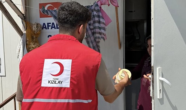 Kızılay'dan konteyner kentteki depremzedelere kahvaltılık desteği