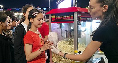 Kocaeli Büyükşehir'den kitapseverlere film molası