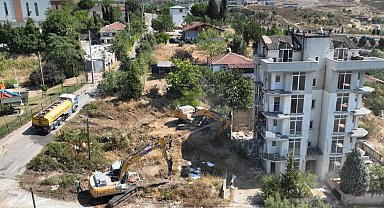 Kocaeli Çayırova'da riskli yapıların yıkımı başladı