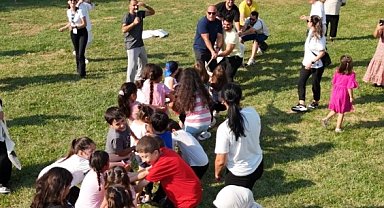 Kocaeli Kandıra'da halat çekme yarışının galibi çocuklar oldu