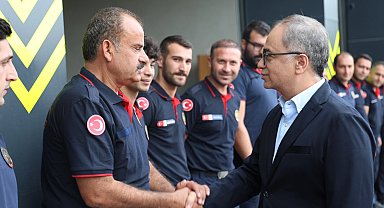 Kocaelili itfaiyecilere Büyükşehir'den moral ziyareti