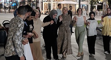 Kocaeli'nde Karadeniz rüzgârı Milli İrade Meydanı'nda esti