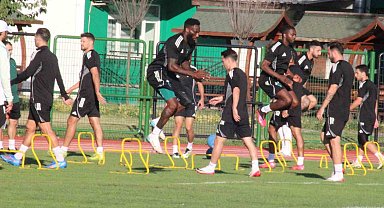 Kocaelispor, Kayserispor maçı öncesi taraftara açık antrenman