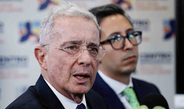 Kolombiya'da eski Devlet Başkanı Uribe, 12 yıl ev hapsine mahkum edildi