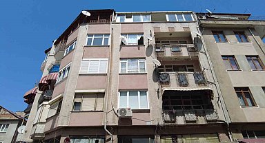 Kolonları patlayan bina tahliye ediliyor