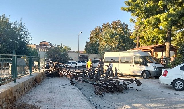 Kömür yüklü kamyon, az daha faciaya neden oluyordu