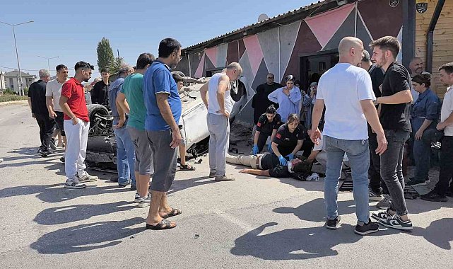 Kontrolden çıkan otomobil takla atarak karşı yola uçtu