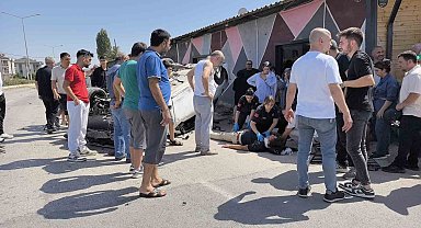 Kontrolden çıkan otomobil takla atarak karşı yola uçtu