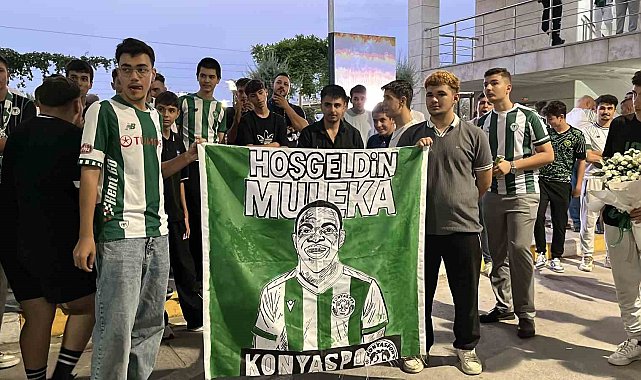Konyaspor'un yeni transferi Jackson Muleka, Konya'ya geldi
