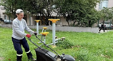 Körfez'de yeşil alanların bakımı yapılıyor