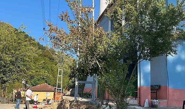 Köy yollarında genişletme çalışmaları sürüyor
