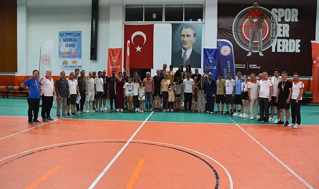 Köyceğiz'de Zafer Kupası Floor Curling turnuvası tamamlandı