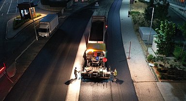 Küçükçekmece'de asfalt çalışmaları ile yol konforu artıyor