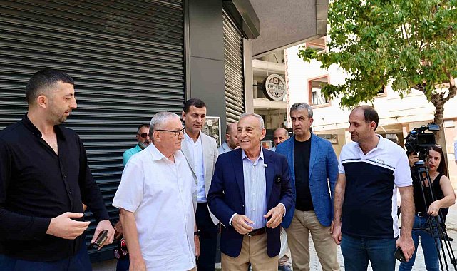Küçükçekmece'de kentsel dönüşüm neticesinde 14 binanın yıkımına başlandı