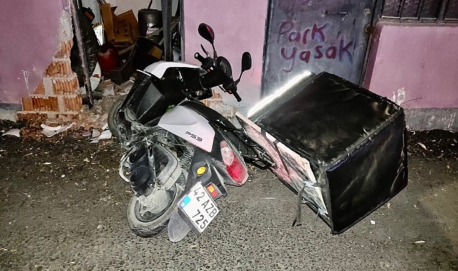 Kulu'da motosiklet duvara çarptı, sürücü yaralandı