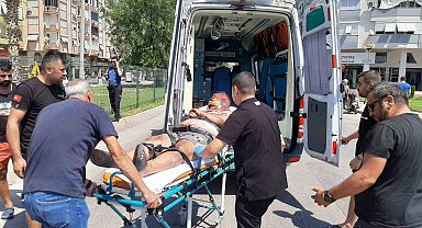 Kumluca'da otomobil ile motosiklet çarpıştı: 1 yaralı