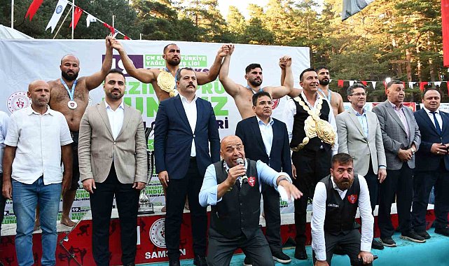 Kunduz'da Başpehlivan Feyzullah Aktürk