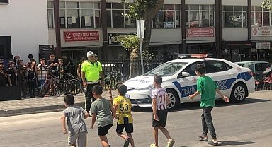 Kuran kursu öğrencilerine trafik eğitimi
