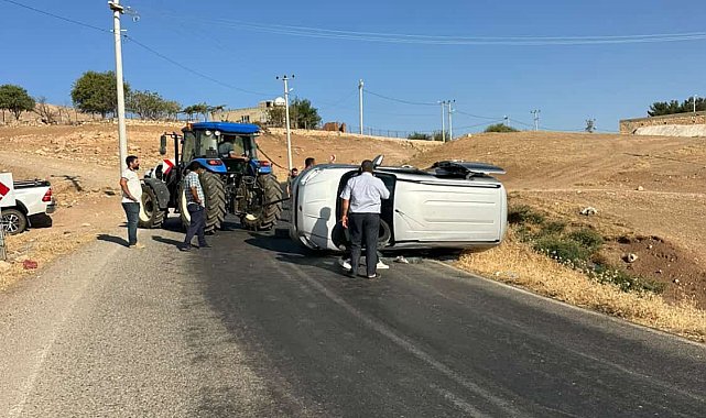 Kurtalan'da hafif ticari araç devrildi