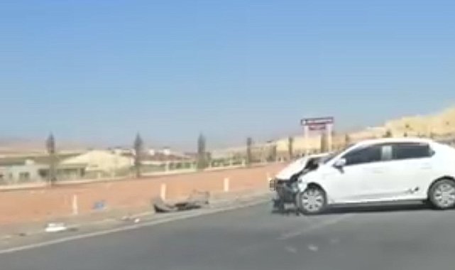 Kurtalan'da otomobil ile hafif ticari araç çarpıştı: 3 yaralı
