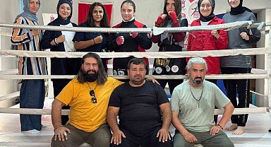 Kuruluş Osman oyuncuları Manisa Muaythai Eğitim Merkezi'ni ziyaret etti