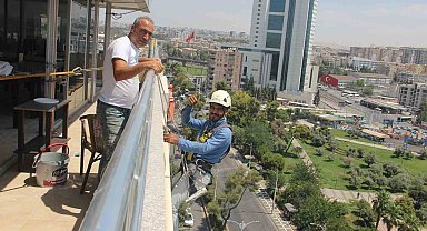 Kuş gibi süzülüp metrelerce yükseklikte çalışıyorlar
