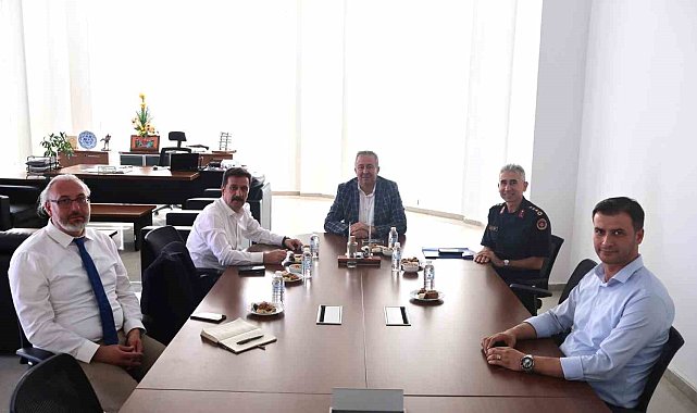 Kütahya İl Jandarma Komutanı Kültür ve Emniyet Müdürü Elbir'den 30 Ağustos OSB'ye ziyaret