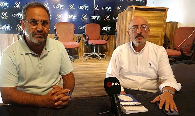 Kütahya Kadim Vakfı Başkanı Mustafa Önsay'dan "Bereketli Hilal" umre yolculuğu