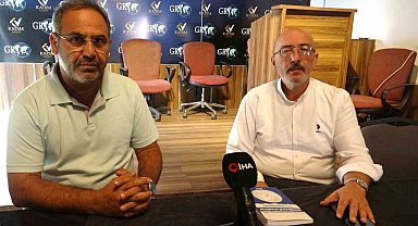 Kütahya Kadim Vakfı Başkanı Mustafa Önsay'dan "Bereketli Hilal" umre yolculuğu