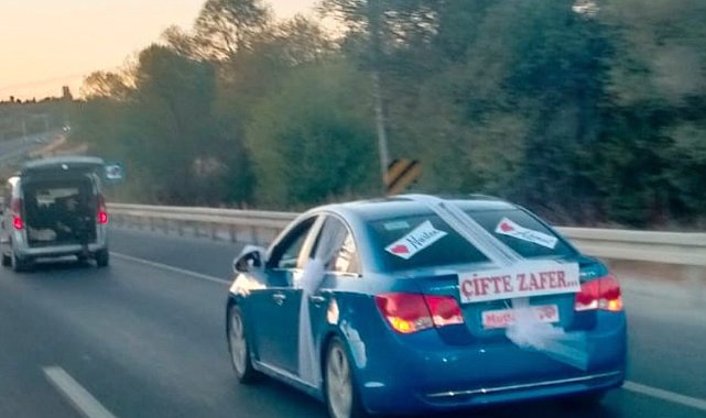 Kütahya'da 30 Ağustos'a özel anlamlı ve güldüren konvoy: "Çifte Zafer"