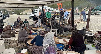 Kütahyalı kadınlar hayır kazanmak için birleşti