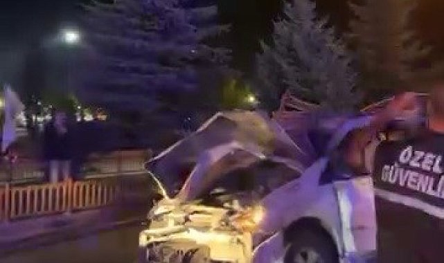 Lastiği patlayan araç takla attı; 4 yaralı