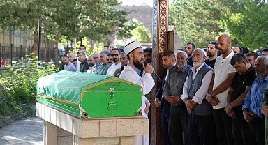 Maganda kurşunuyla hayatını kaybeden adam toprağa verildi