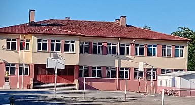 Mahalleler ortaokulun kapanmasına karşı