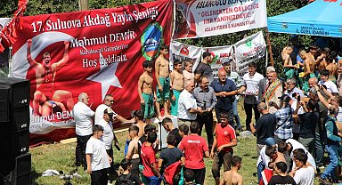 Mahmut Demir'in memleketine 'şampiyona' jesti