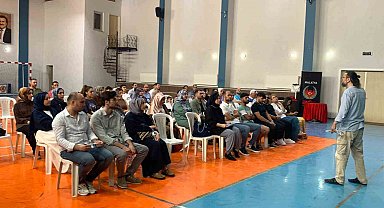 Malatya'da Gençlik Liderlerine Yönelik "Sahne Sizin" eğitimi