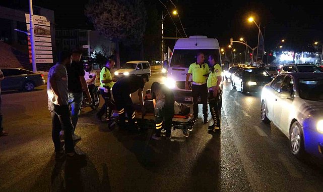 Malatya'da motokurye kazada yaralandı