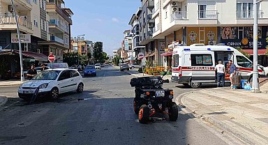 Manavgat'ta otomobilin çarptığı ATV sürücüsü yaralandı