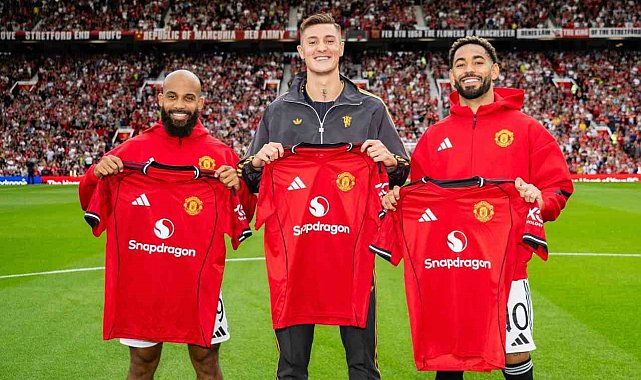 Manchester United'ın 225 milyon Euro'luk hücum hattı