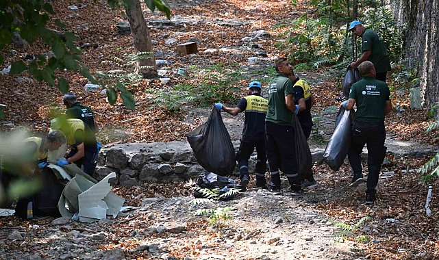 Manisa Büyükşehir Çaybaşı Deresi'nin rutin temizliğini tamamladı