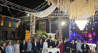 Manisa'da siyaset dünyası bu düğünde buluştu