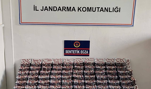 Manisa'da uyuşturucu operasyonu: 30 bin hapla yakalanan tacirler tutuklandı