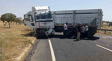 Mardin'de tır ile otomobil çarpıştı: 2 yaralı