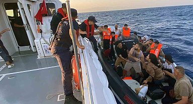 Marmaris açıklarında 2 göçmen kaçakçısı yakalandı