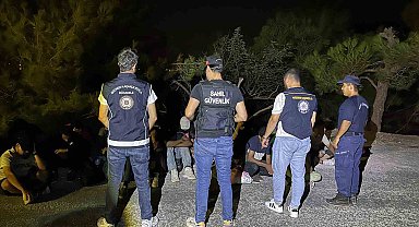 Marmaris aşıklar tepesinde 19 düzensiz göçmen yakalandı