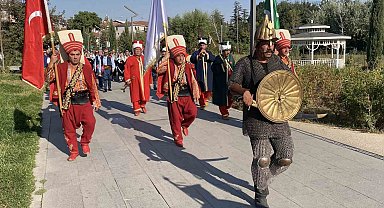 Mehteran eşliğinde Yörük Yürüyüşü gerçekleştirildi
